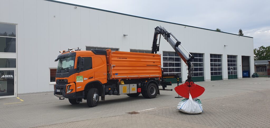 KH-Kipper mit Recyclingkran iX138 Hiduo_2